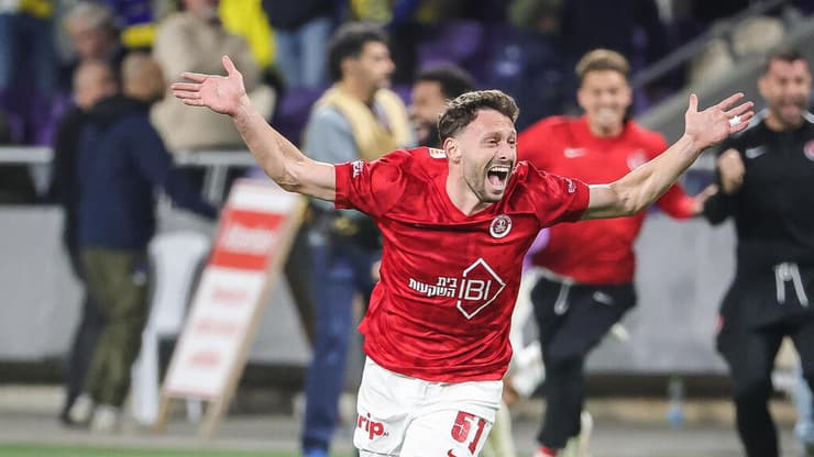 בהפועל ת"א שינו גישה כלפיו. עומרי אלטמן (צילום: עוז מועלם) מכבי ת"א הפועל ת"א עומרי אלטמן