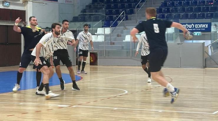 שחקני רמת השרון ובאר שבע