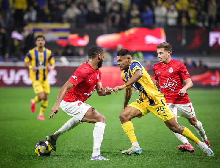 מכבי ת"א הליו וארלה הפועל ת"א רוי קורין מרקוס קוקו 