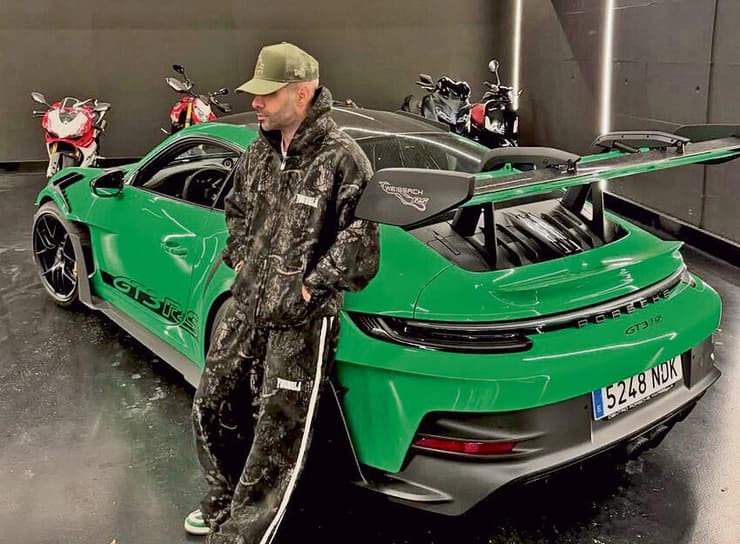 סאשה סובהאני. מיליוני עוקבים וצי של מכוניות יוקרה