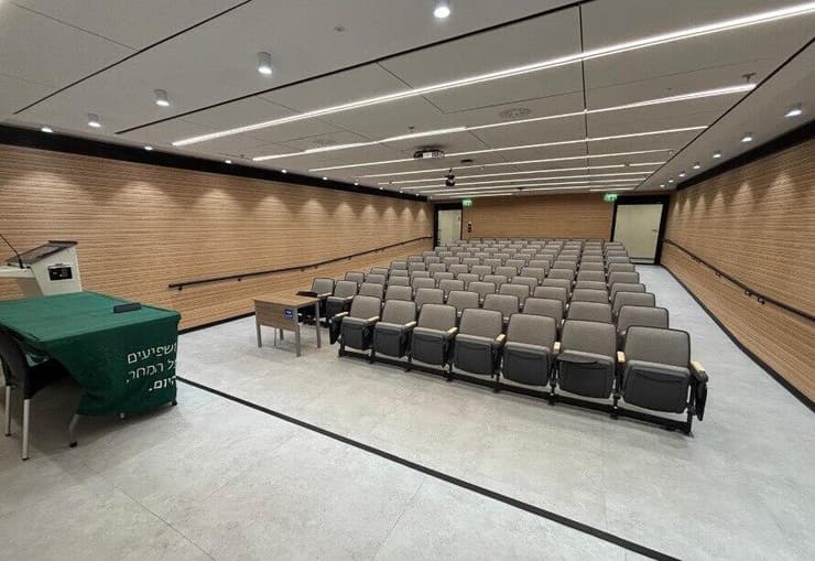 כיתה מונגשת בבר-אילן המיועדת לקורס הייחודי למילואימניקים    