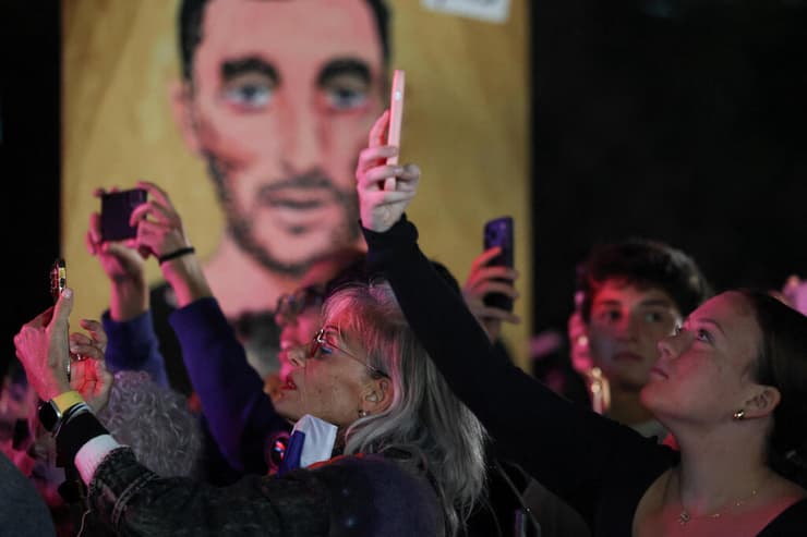 טקס עצירת השעון בכיכר החטופים