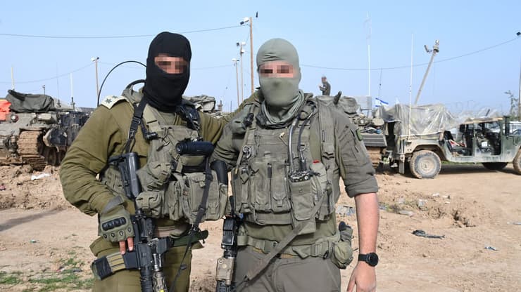 הקצינים שלקחו חלק בהשבת החלל החטוף רן גואילי (צילום: הרצל יוסף) המ"פ, המג"ד וסאל א' שלקחו חלק בהשבת רן גואילי ז"ל