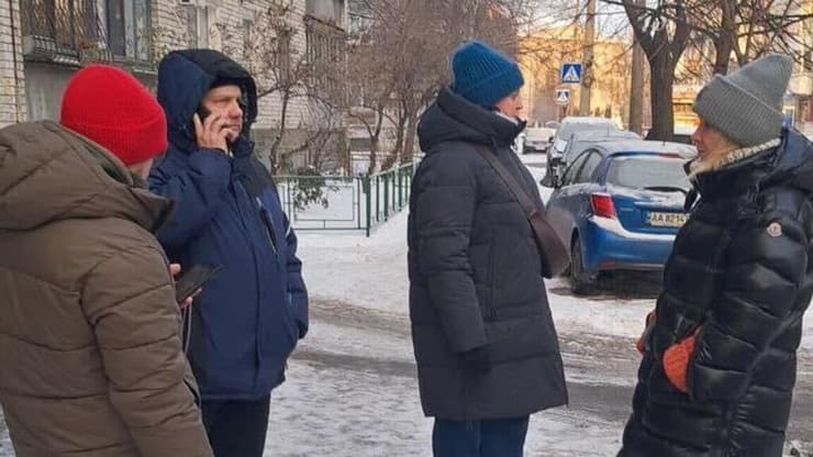 ליד דירתה של באבה ז׳ניה בקייב ניצולת שואה קפאה למוות בקייב