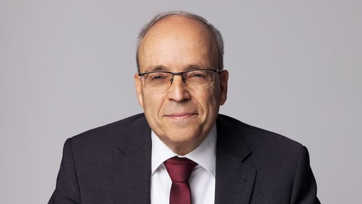 נשיא התאחדות התעשיינים, אברהם (נובו) נובוגרוצקי