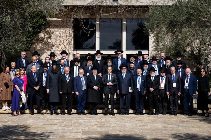 הרבנים עם הנשיא הרצוג בבית הנשיא בירושלים