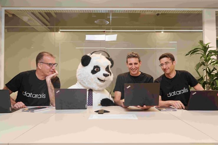 מייסדי דאטהריילס אייל כהן (מימין) דידי גורפינקל ועודד הר-טל