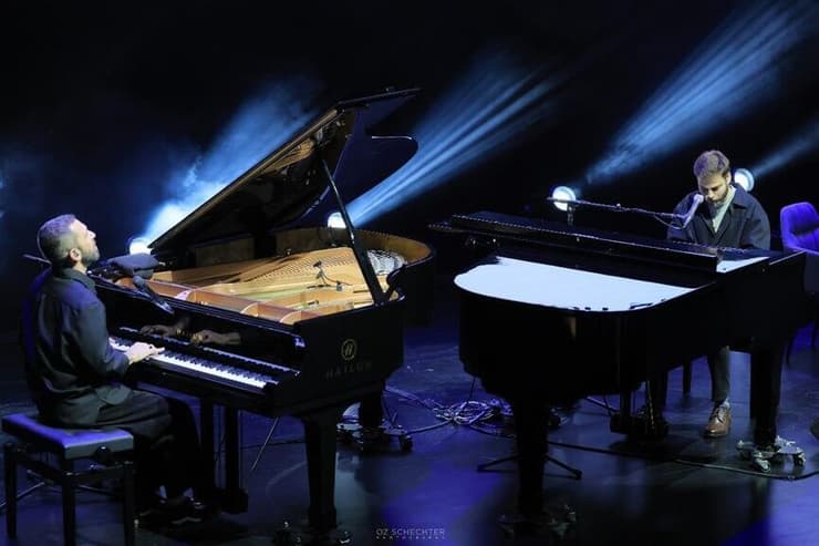 אלון אהל ושלומי שבן (צילום: עוז שכטר) שורדי שואה ושורדי 7 באוקטובר נפגשו במוזיאון הסובלנות בירושלים