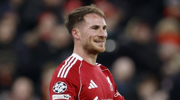 אלכסיס מק אליסטר חוגג