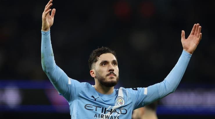 ראיין צ'רקי חוגג