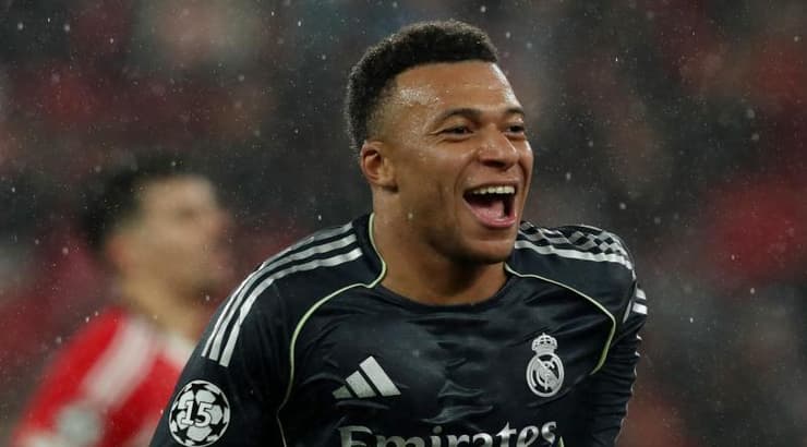 קיליאן אמבפה חוגג