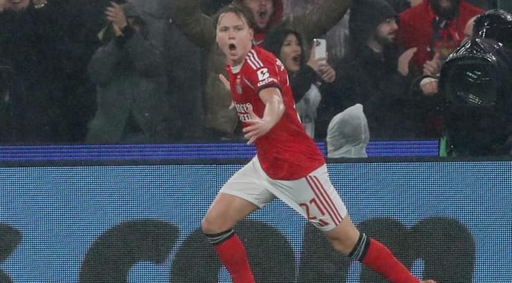 אנדריאס שיילדרוף חוגג