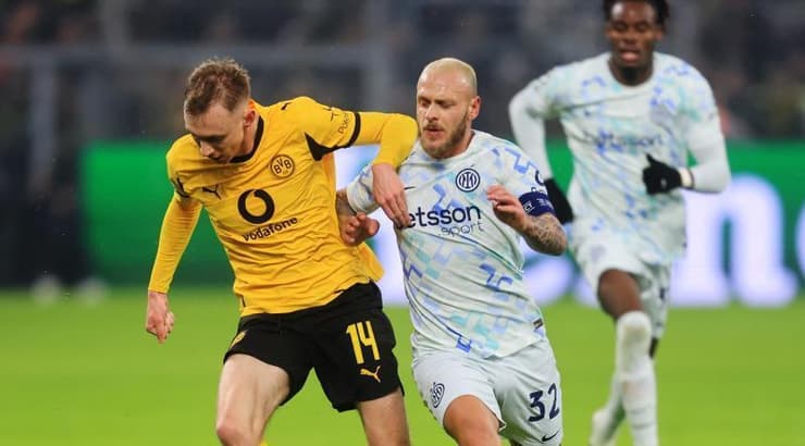 פדריקו דימארקו ומקסימיליאן בייר (רויטרס) פדריקו דימארקו ומקסימיליאן בייר