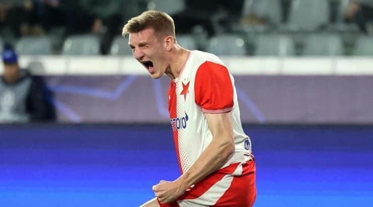 סטפן צ׳אלופק חוגג (רויטרס) סטפן צ׳אלופק חוגג