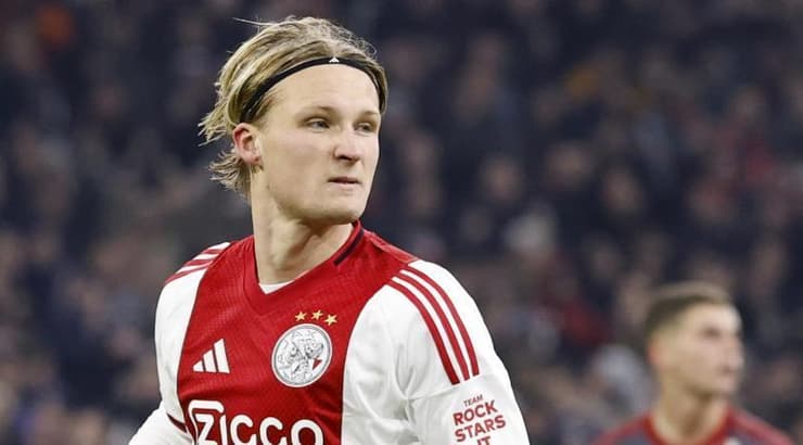 קספר דולברג חוגג (רויטרס) קספר דולברג חוגג