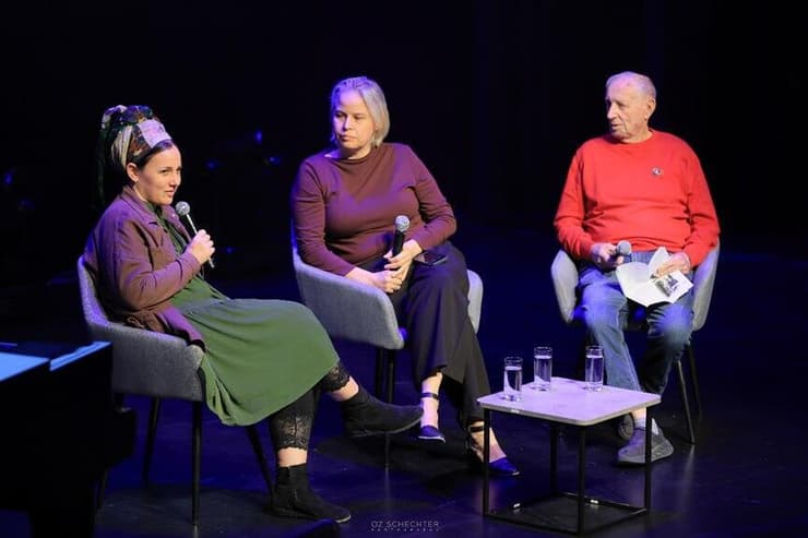 צילום: עוז שכטר שורדי שואה ושורדי 7 באוקטובר נפגשו במוזיאון הסובלנות בירושלים