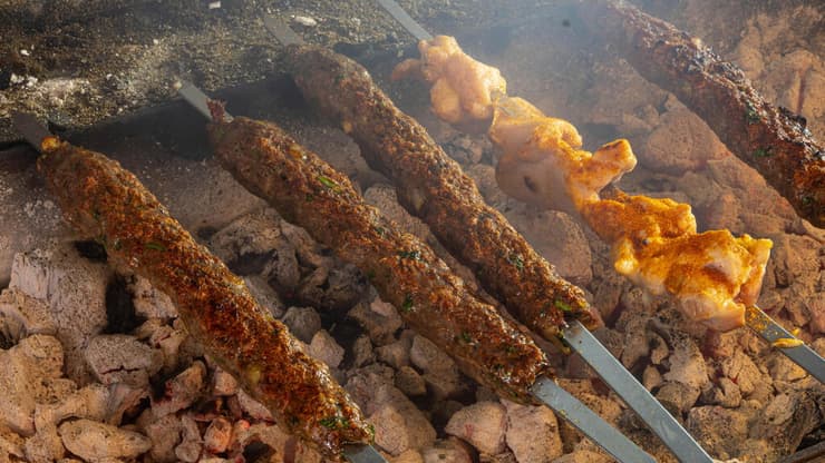 גריל כשר. מפגש הסטייק (צילום: יובל חן) מפגש הסטייק