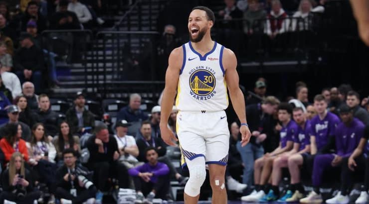 סטפן קרי בטירוף (רויטרס) סטפן קרי בטירוף