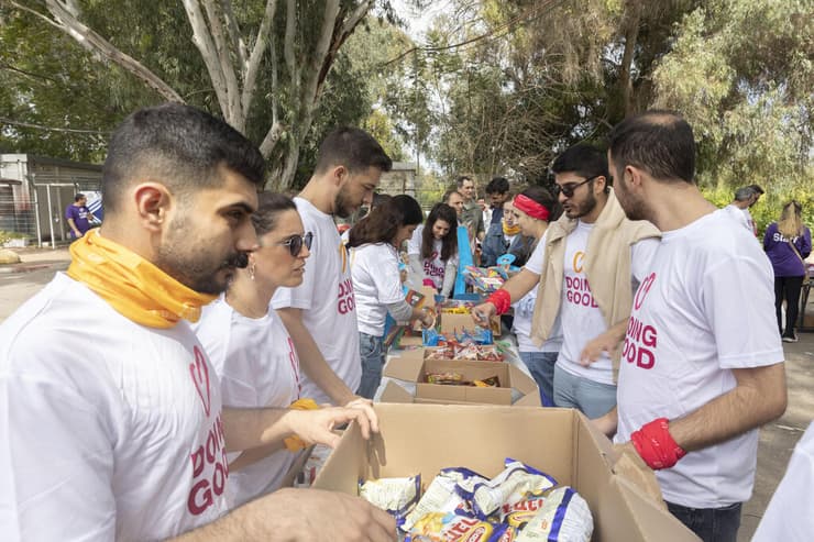 שיפוץ חצר בית האומנה "אור שלום" על ידי השיטור הקהילתי במשצרת ציון