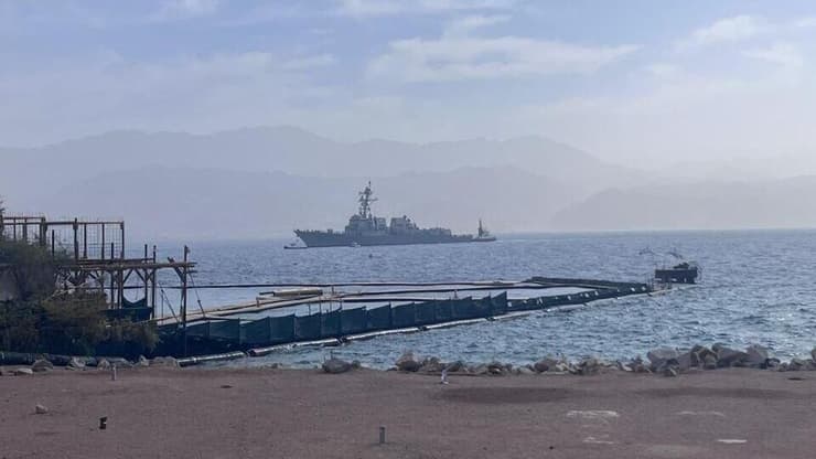 המשחתת האמריקנית דלברט די. בלאק (Delbert D. Black) סמוך לחופי אילת