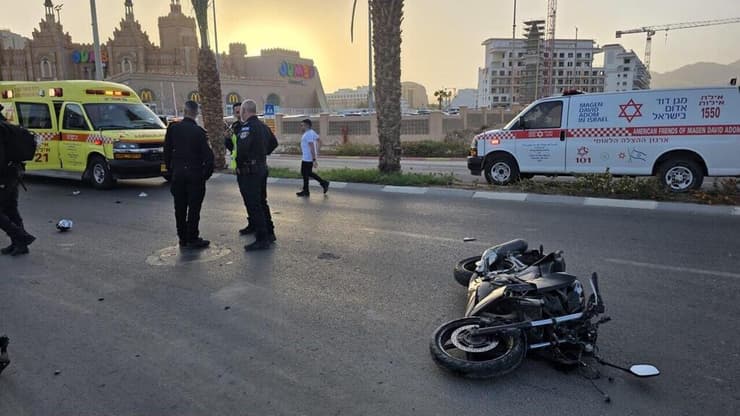 רוכב אופנוע החליק ונפצע באילת