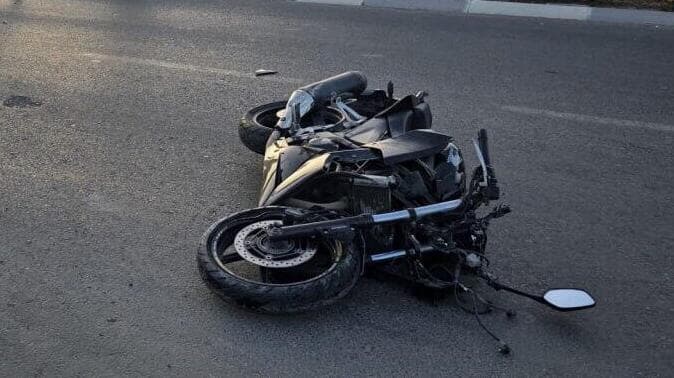 רוכב אופנוע החליק ונפצע באילת