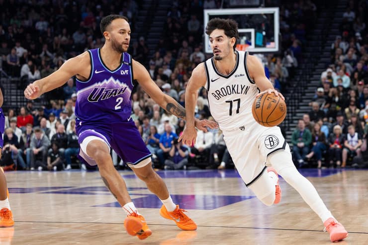 שתי נקודות וניצחון. שרף (צילום: AP Photo/Anna Fuder) בן שרף