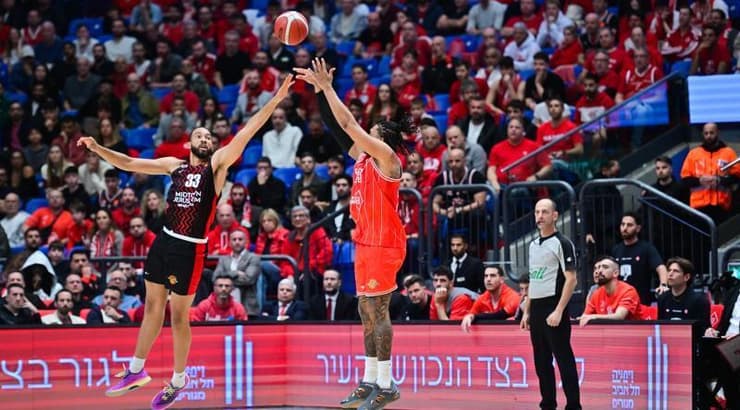 איש וינרייט זורק