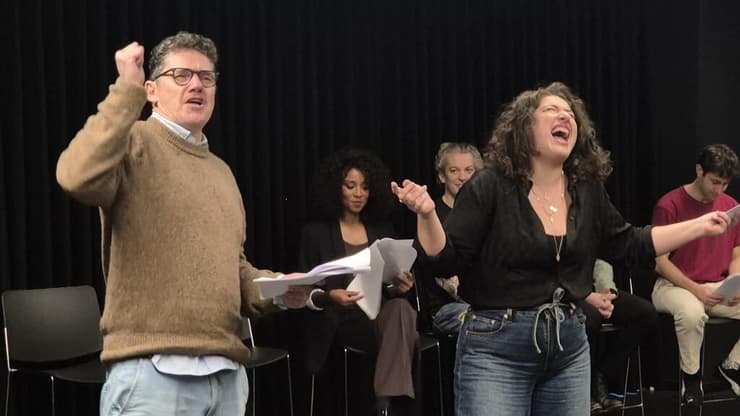 שני קליין ואבי גרייניק בפרזנטציה למחזמר "אישה יפה"