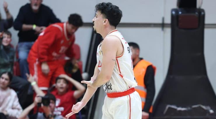 ניב משגב, להט מול האקסית