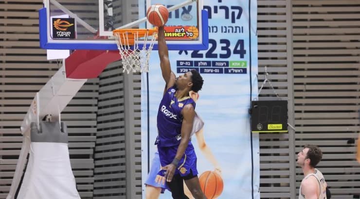 ג'יילן הורד מתעופף