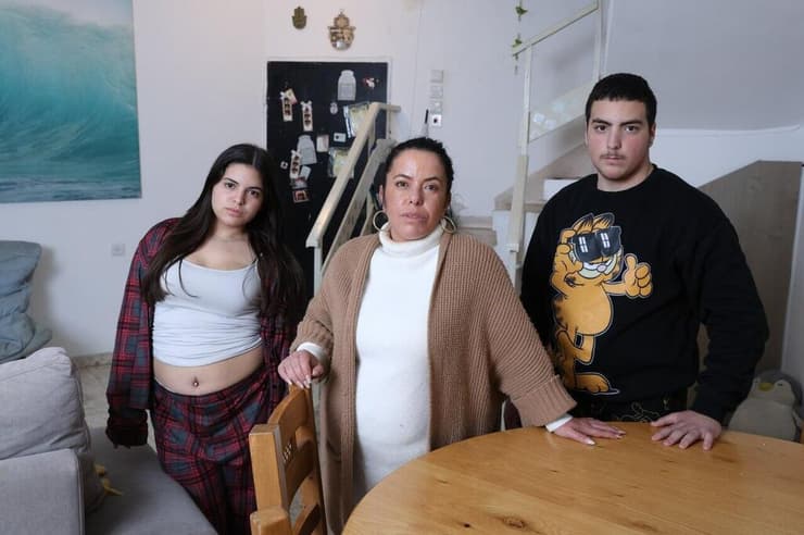 ימית לוין, גרושה ואם לשניים, מרוויחה משכורת נמוכה, לא זכאית להיכלל ברשימת ההמתנה לדיור הציבורי