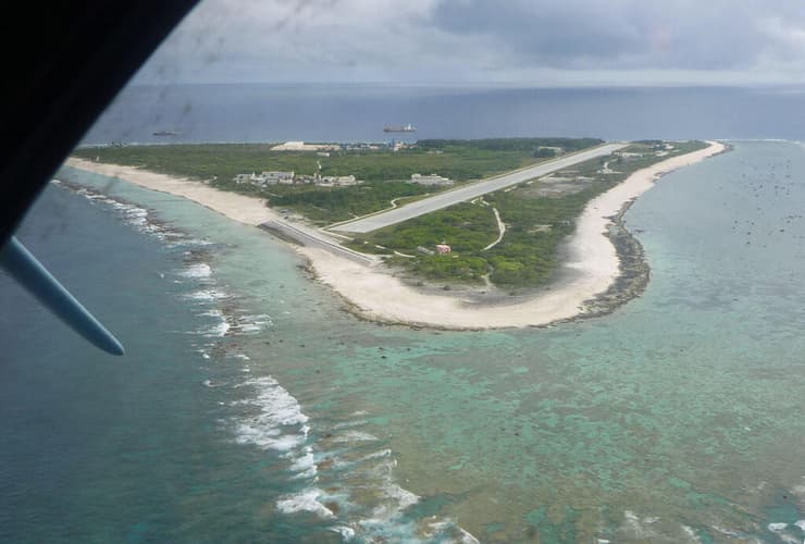 האי מינאמי טורישימה, שסביבתו עשירה במרבצי יסודות נדירים