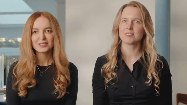 מימין: ד"ר אנה גולדי וד"ר אזליה מירהוסיני (Ricursive Intelligence) ד"ר אנה גולדי וד"ר אזליה מירהוסיני