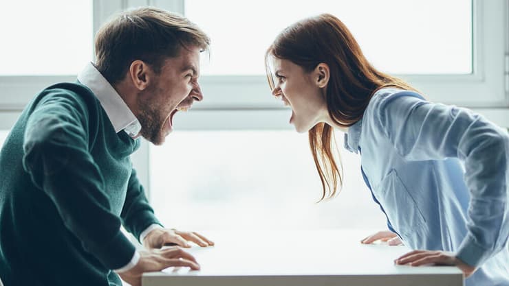 אצל בעלי הפרעת אישיות כל דריכה על עצב חשוף יכולה להוביל לפיצוץ 