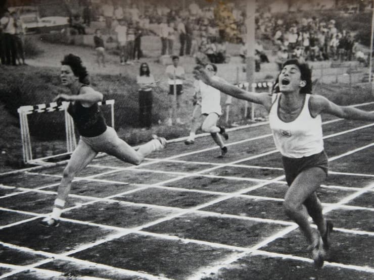 אסתר רוט שחמורוב בתחרות