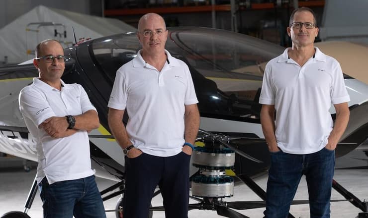 מייסדי Air. מימין נתנאל גולדברג, רני פלאוט וחן רוזן