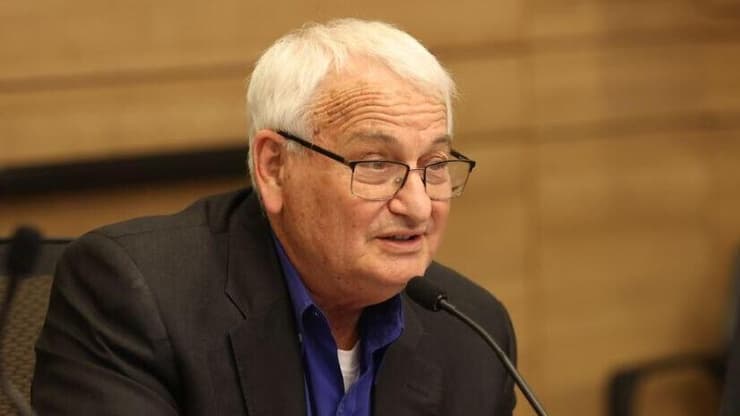 ח"כ אלון שוסטר (צילום אלכס קולומויסקי ) וועדת ביקורת המדינה - סערת הרוגלות
