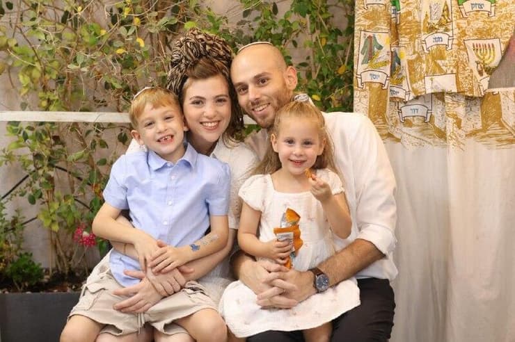 צבי כהן ז"ל, רעייתו מיטל וילדיו