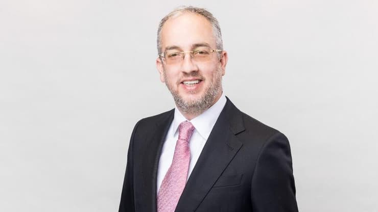 אלחנן לייזרוביץ' (ניר סלקמן) אלחנן לייזרוביץ'