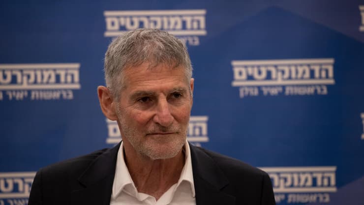 "מי שמצהיר שתפקידו לשרת את השלטון ולא את המדינה - הוא סכנה לביטחון המדינה". גולן (צילום: אלכס קולומויסקי) יאיר גולן