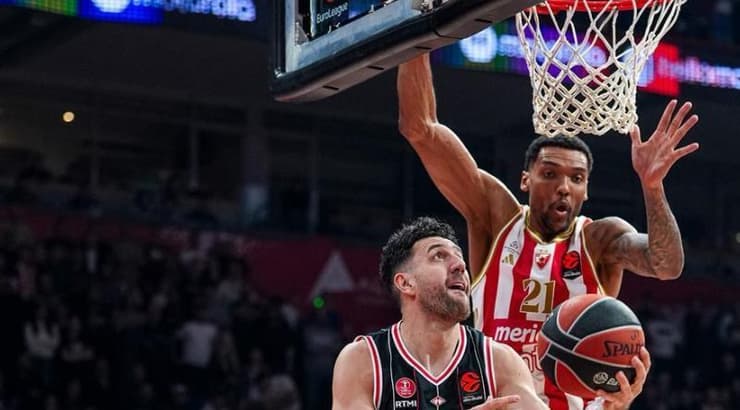 וסיליה מיציץ' (הפועל תל אביב) וסיליה מיציץ'