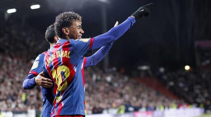 לאמין ימאל חוגג (IMAGO) לאמין ימאל חוגג