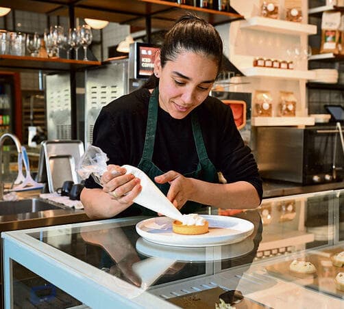אפייה זה מדע". קונדיטוריית פרלין