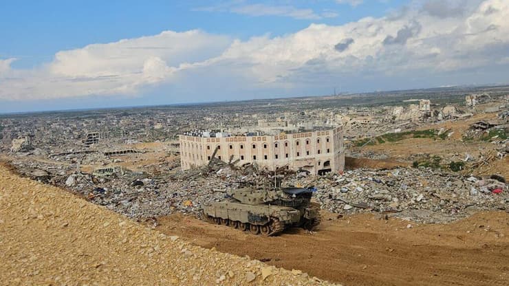כוחות צה"ל באזור הקו הצהוב (צילום: יואב זיתון) תמרון בקו הצהוב