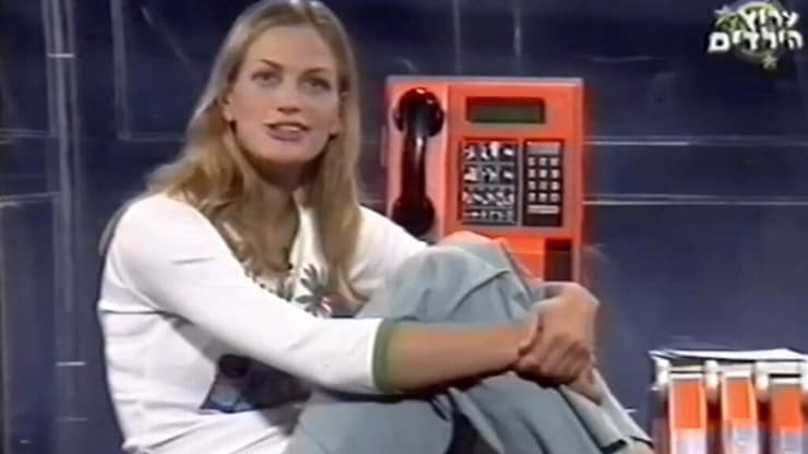 עדי עזרוני, מתוך "הדיבורית"