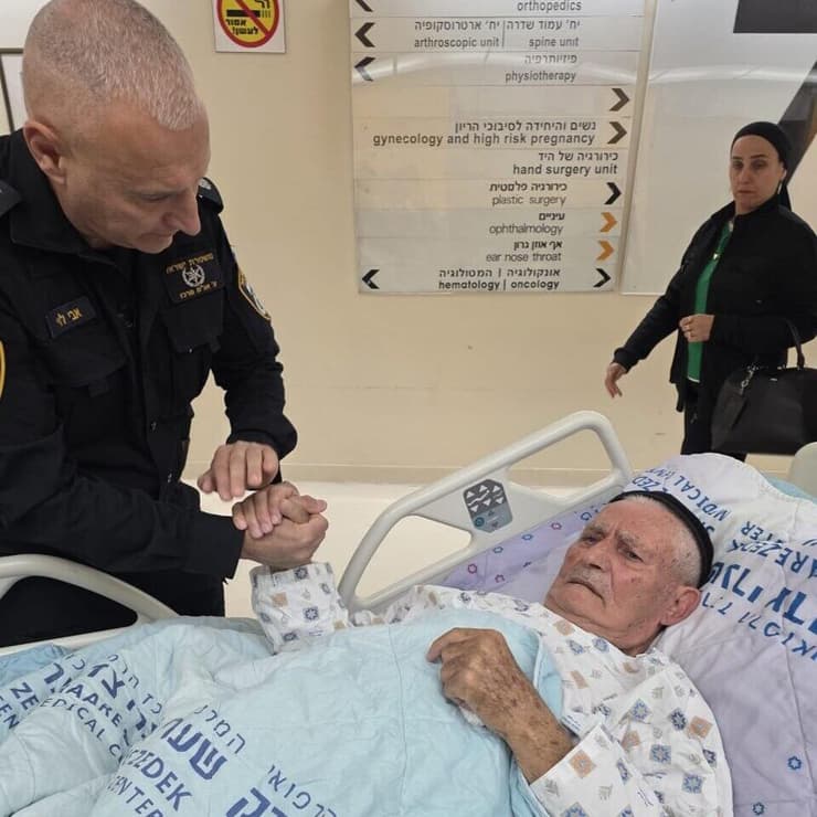 אבי לוי השוטר שליווה את ישראל עמר, אביו של אבי עמר ז"ל, בתהליך שיקום הראייה שלו