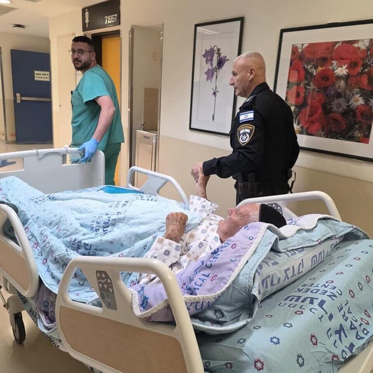 אבי לוי השוטר שליווה את ישראל עמר, אביו של אבי עמר ז"ל, בתהליך שיקום הראייה שלו