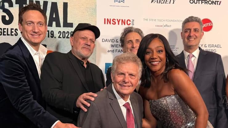 ישראל בכר, טיפאני האדיש, לורנס בנדר, מאיר פניגשטיין, ערן ריקליס ואלון גולד  