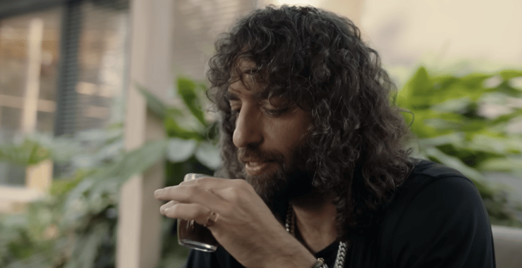 טונה בפרסומת לקפה טורקי